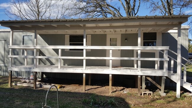 Photo - 102 Helms Cir