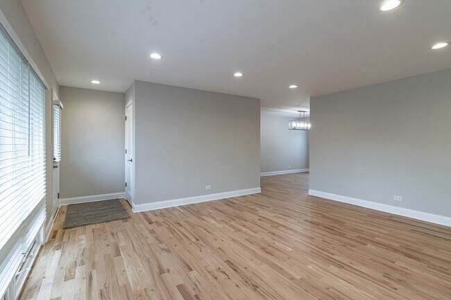 Photo - 1240 Warrington Rd