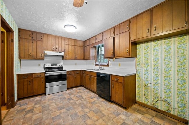 Photo - 1131 Lafayette Dr SW