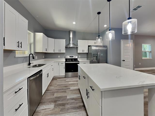 Photo - 633 Helena Ave