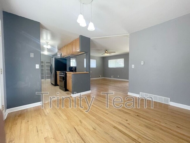 Photo - 7436 Knox Ct