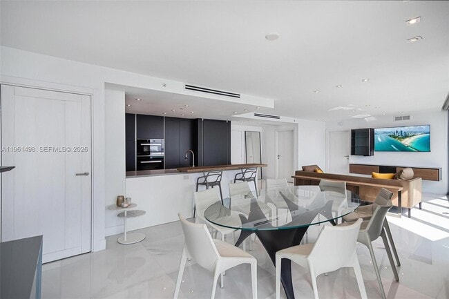 Photo - 1331 Brickell Bay Dr Unit BL-33
