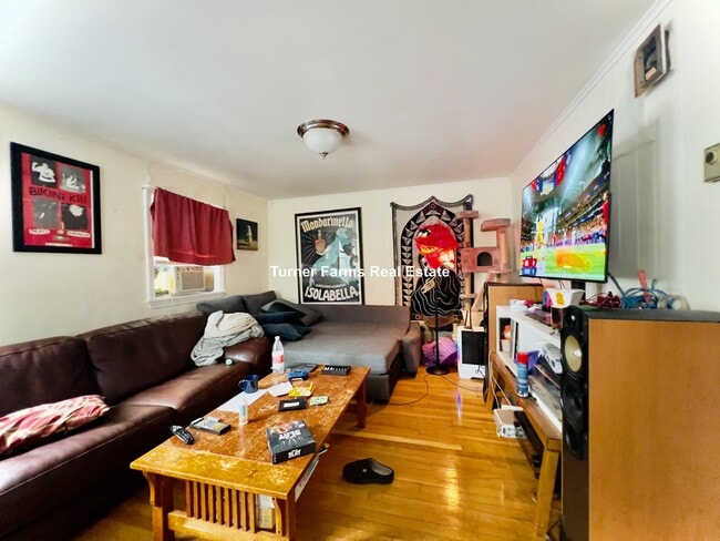 Photo - 76 College Ave