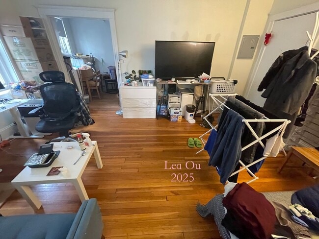 NO FEE! September Sunny Corner unit 1bed i... - NO FEE! September Sunny Corner unit 1bed i... House