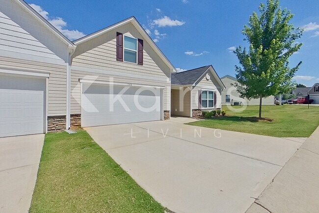 Photo - 1164 Silvertrace Dr