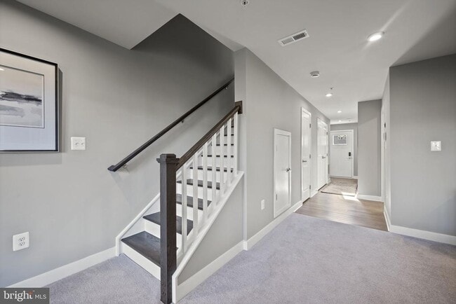 Photo - 171 WOODGATE Cir