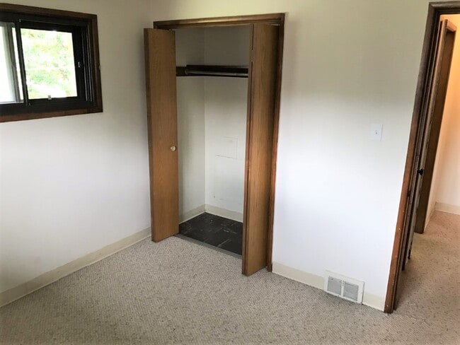 Photo - 1135 Saxe Ave