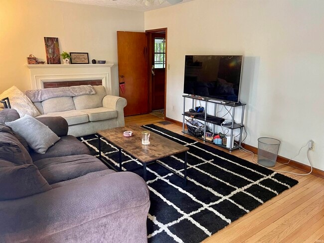 Photo - 417 S Swain Ave