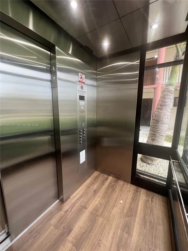 Photo - 5420 W 21st Ct Unit 412