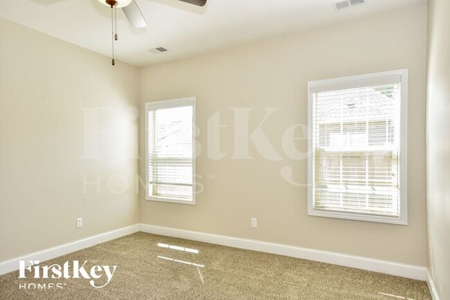 Photo - 1010 Azalea Ct House