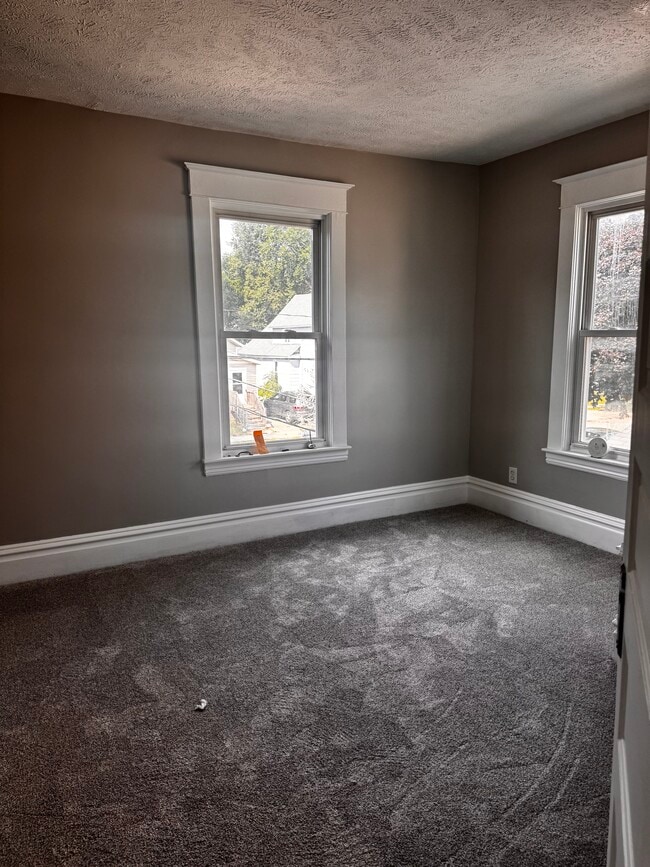 Photo - 1122 Sibley St NW