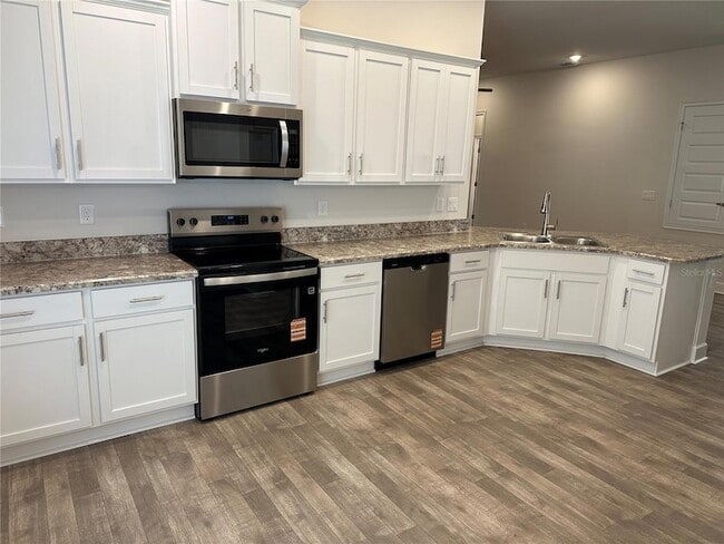 Photo - 14 Reston Pl