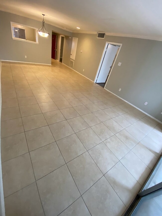 Photo - 2210 Dorrington St Unidad True