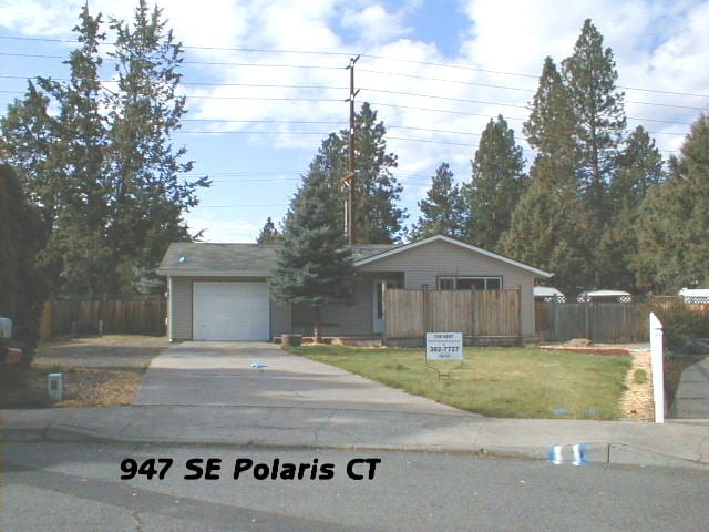 Building Photo - SE Home on Large Lot, New Luxury Vinyl Flooring & Paint, RV parking, Air Conditioning & Fenced