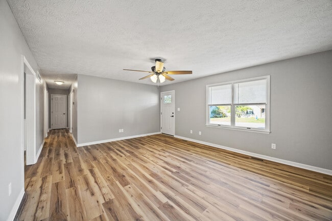 Photo - 1060 Butler Dr