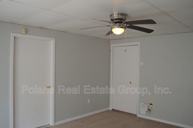 Photo - 6057 Rosslyn Ave