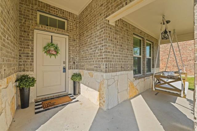 Photo - 287 Thoroughbred St