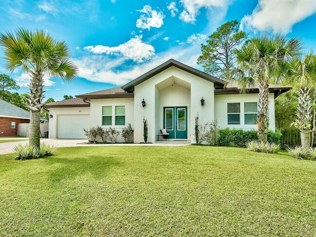 Building Photo - Spacious 4-Bedroom Home for Long-Term Leas...