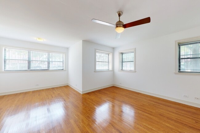 Photo - 5234-5244 S. Ingleside Avenue
