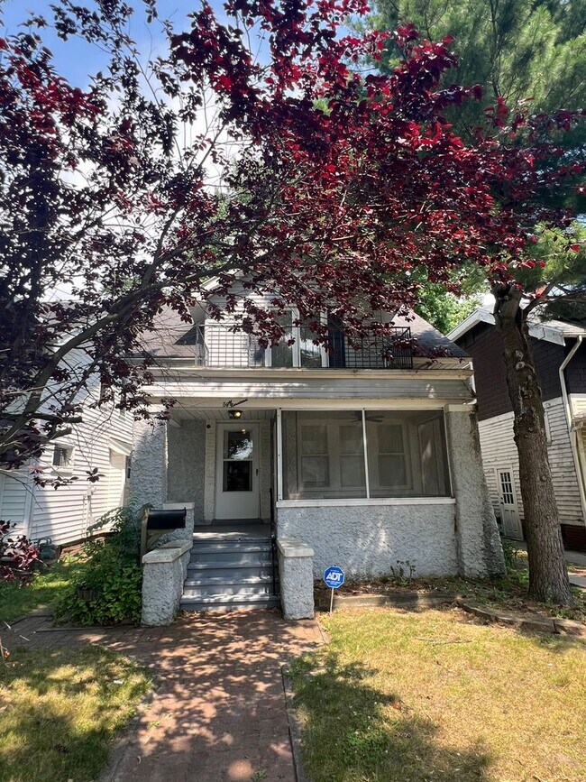 Welcome to this charming 3-bedroom, 1-bath... - Welcome to this charming 3-bedroom, 1-bath...