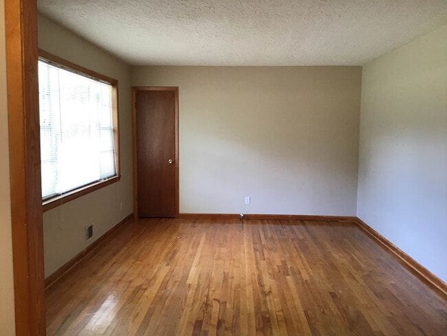 Photo - 10 Hampton Dr