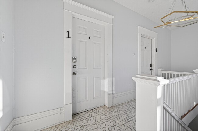 Photo - 324 W Alabama St Unidad 1