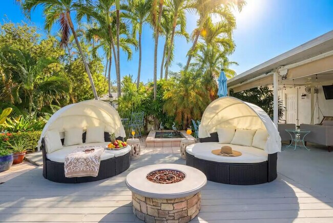 Photo - 1905 Meadow Ct