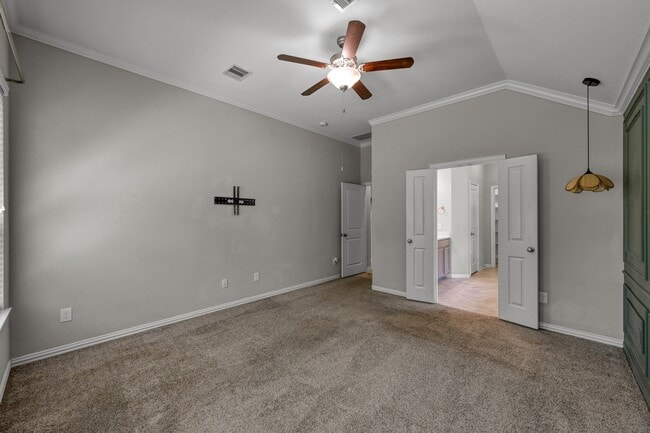 Photo - 122 S Bearkat Ct