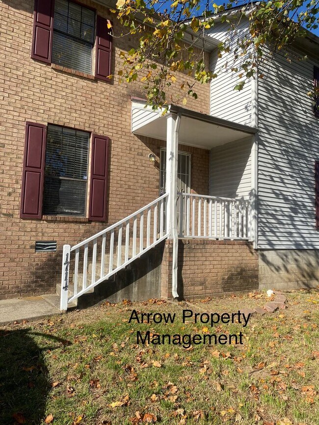 Photo - 3 bedroom, 1.5 Bathroom Townhome in Nashville