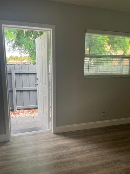 Photo - 732 SE 15th St Unit 5