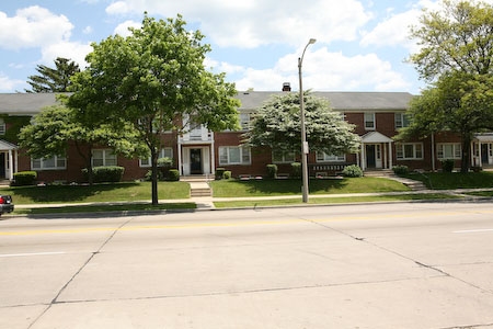 Roosevelt Garden Apartments - Roosevelt Garden Apartments
