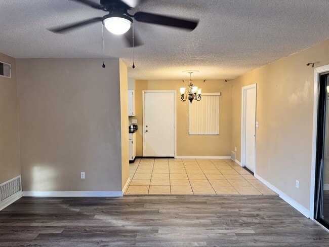 Photo - 3 bedroom 2 bath located just minutes from Plant St and Downtown Winter Garden