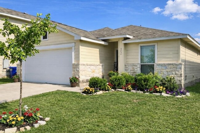 Building Photo - 332 Liberty St