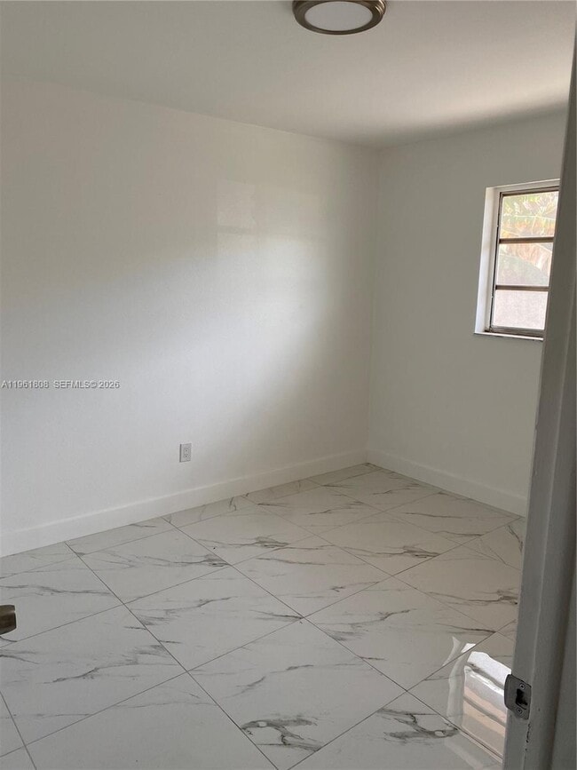 Photo - 121 E 6th St Unit 0