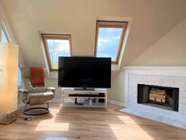 Photo - 3326 N Bell Ave Unidad 4