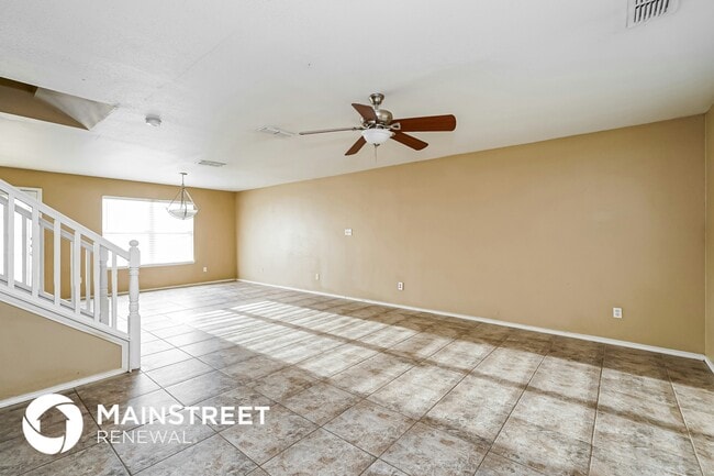 Photo - 148 Centennial Pl