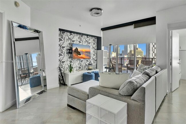 Photo - 350 S Miami Ave Unidad 1703