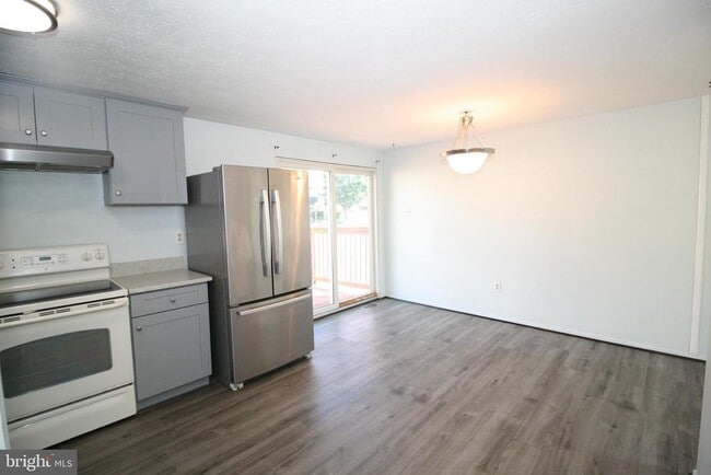 Photo - 1378 Rollinghouse Dr