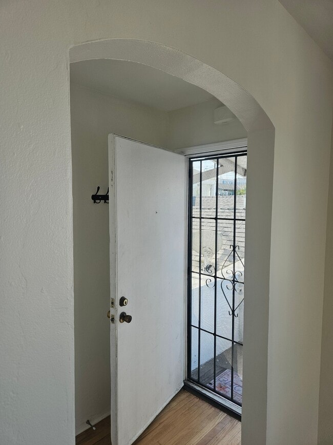 Photo - 1204 Bonnie Brae St Unit 1204