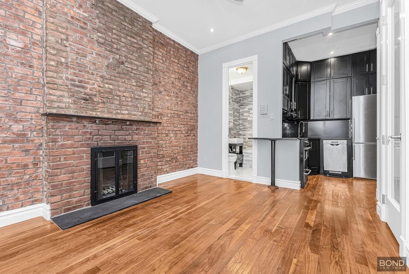 Photo - 562 Hudson St Apartment Unit 2