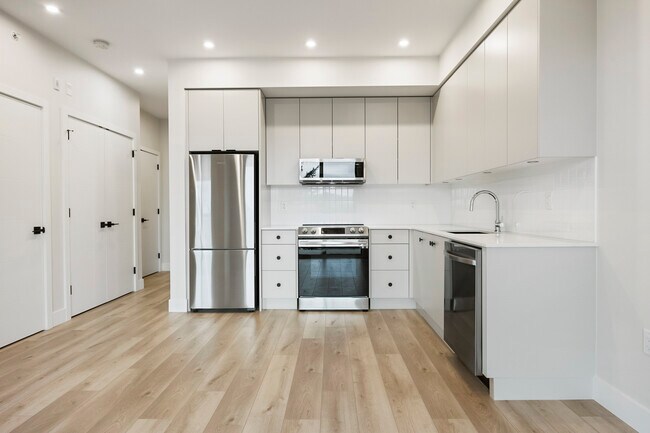 Photo - 45511-45511 Campus Dr