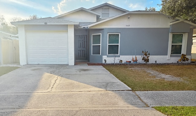 Building Photo - 1431 Thistledown Dr