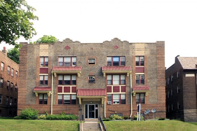 Photo - Phillips Ave Apartments