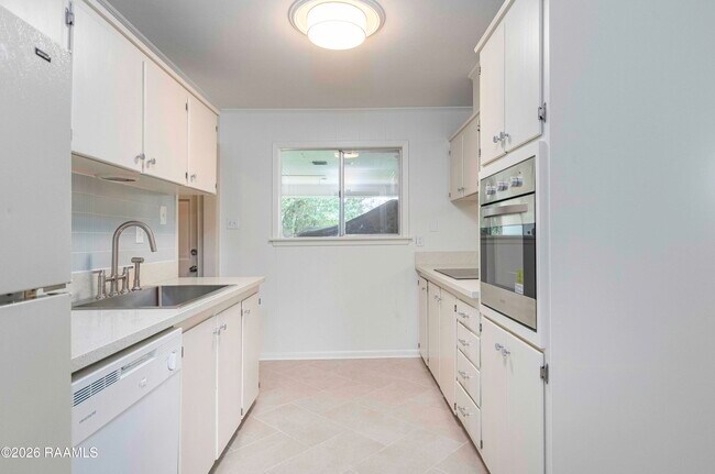 509 Alonda Dr
