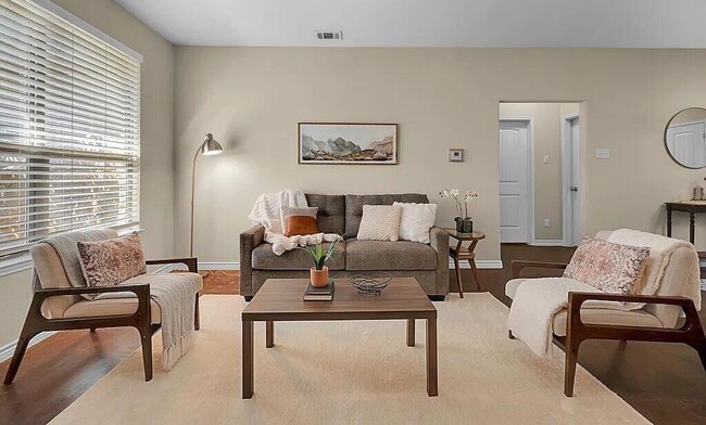 Photo - 137 Flat Creek Dr