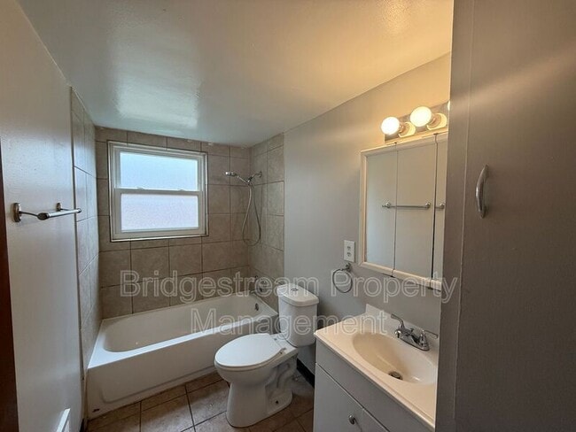 Photo - 211 N Cherrywood Ave