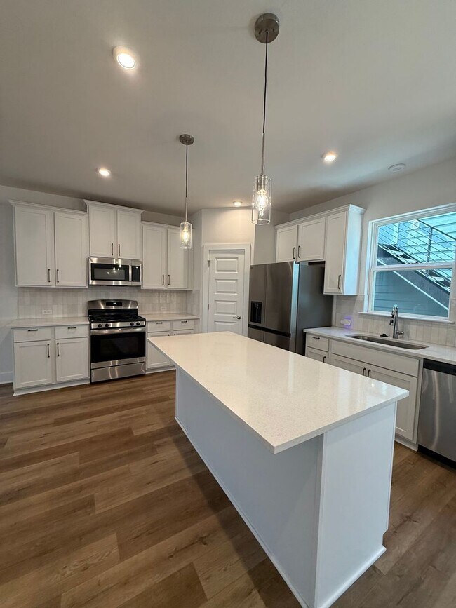 Photo - 6414 Cowman Wy