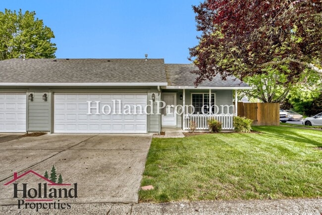 Photo - Lovely 2 bedroom unit with private fenced yard!