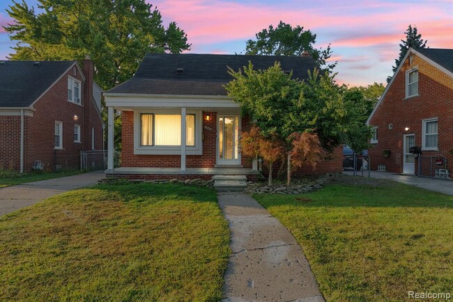 Building Photo - 25635 W Hills Dr Rental