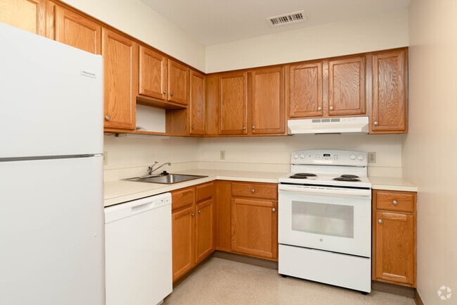 2BR, 1BA - Kitchen